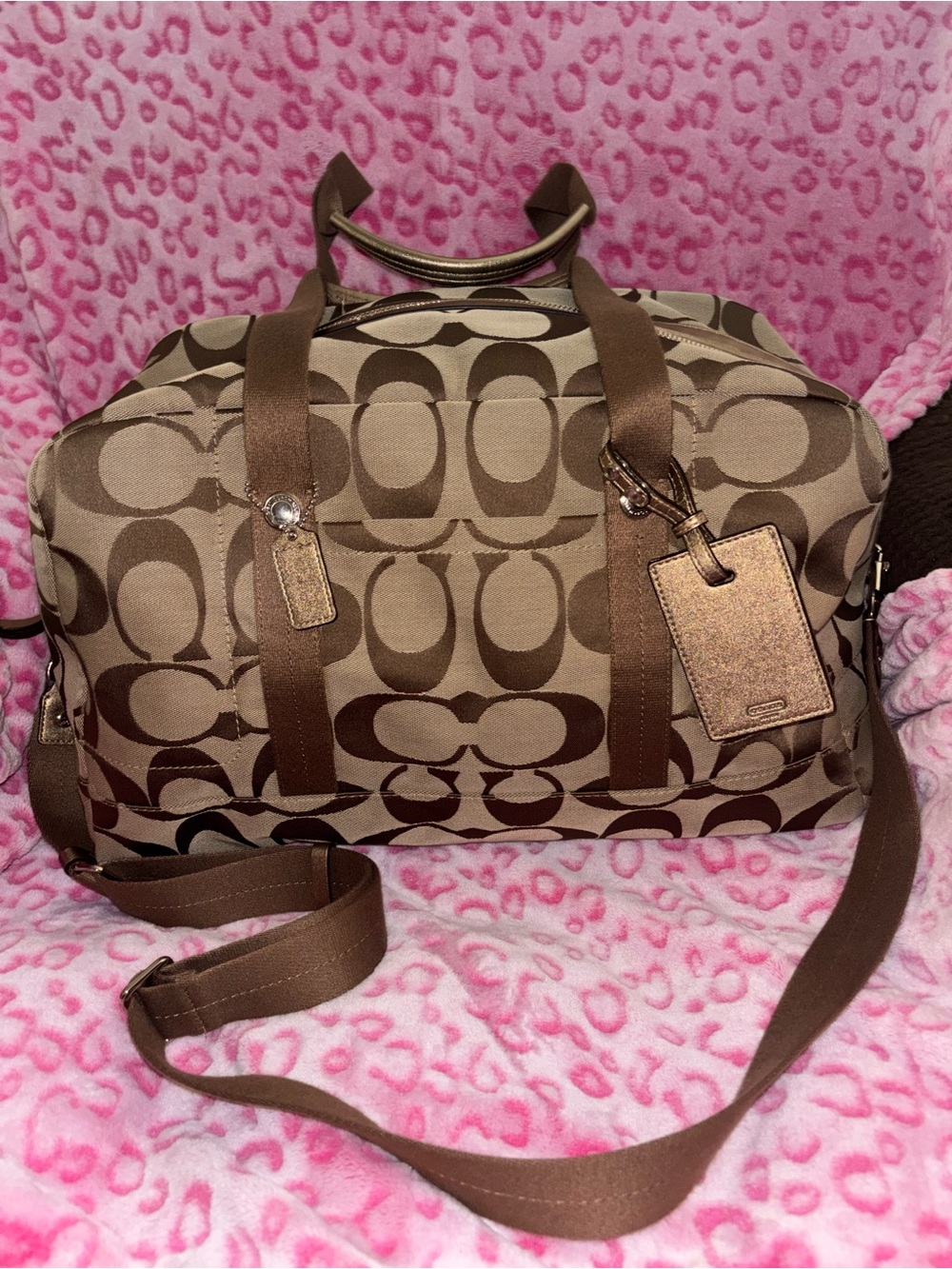Coach Kyra Signature Travel
Satchel/Duffle Bag
Khaki & Gold F77296